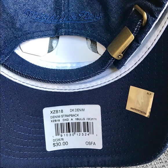 Chicago Bulls Mitchell & Ness Denim Hat - NWT - Picture 4 of 4